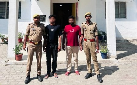 हरदोई में दबंगों पर कार्रवाई: सुरसा पुलिस ने दो आरोपियों को लाठी समेत दबोचा।