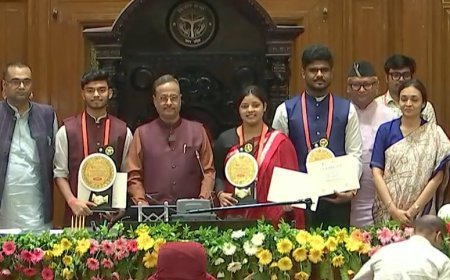 उत्तर प्रदेश विकसित भारत युवा संसद 2026 का भव्य समापन: माय भारत के साथ विधानसभा में गूंजी युवा शक्ति, 75 जनपदों ने दिया राष्ट्र निर्माण का विज़न।