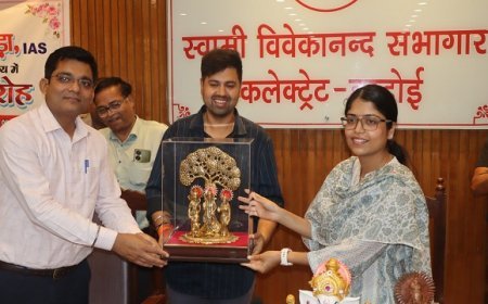 Hardoi: सीडीओ सान्या छाबड़ा को भावभीनी विदाई, अधिकारियों ने सराहा कार्यकाल।