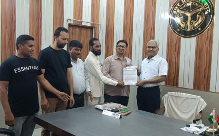 Sambhal: गैस संकट पर आज़ाद अधिकार सेना का हल्लाबोल: खिजर गौस के नेतृत्व में राष्ट्रपति को भेजा ज्ञापन, सरकार की नीतियों को बताया 'जनविरोधी'।