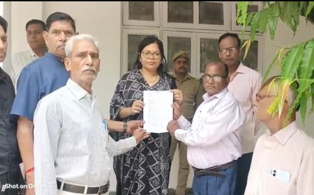 Sitapur: रसोई गैस संकट व जनसुनवाई-आरटीआई अव्यवस्था पर आजाद अधिकार सेना का ज्ञापन।