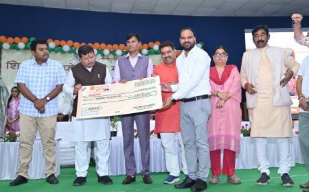 Sitapur: शिक्षामित्रों के सम्मान में भव्य आयोजन, मानदेय वितरण का हुआ शुभारम्भ।