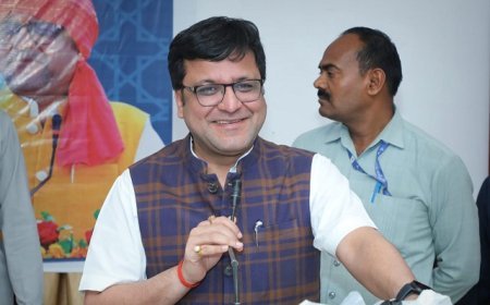 Lucknow: आबकारी विभाग ने बनाया नया कीर्तिमान: 2025-26 में 57,722 करोड़ से ज्यादा राजस्व, अप्रैल में लक्ष्य से अधिक वसूली। 