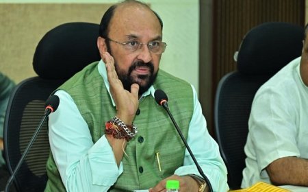 कानपुर में प्रभारी मंत्री योगेंद्र उपाध्याय की विकास एवं कानून व्यवस्था समीक्षा बैठक, दिए कड़े निर्देश।