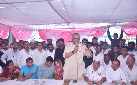Kanpur : चाहे जितना कुछ सहना पड़े, मारेंगे नहीं और मानेंगे भी नहीं”, आजादी से पहले से कानपुर की पहचान रहा है ऐतिहासिक परेड बाजार