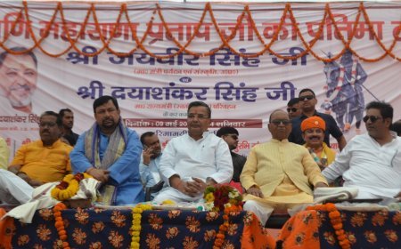 Farrukhabad : फर्रुखाबाद में महाराणा प्रताप की प्रतिमा का अनावरण, प्रभारी मंत्री ने राष्ट्र नायकों के सम्मान पर दिया जोर