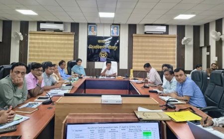 Sitapur : जिलाधिकारी की अध्यक्षता में स्वास्थ्य समिति की बैठक, बेहतर इलाज और समय पर टीकाकरण के निर्देश