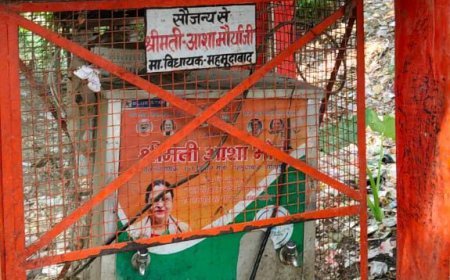 Sitapur : महमूदाबाद के चुनका चौराहे पर खराब पड़ा वाटर कूलर बढ़ा रहा राहगीरों की मुसीबत