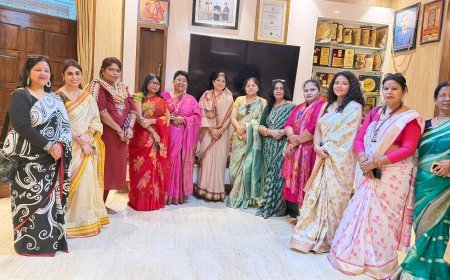 Lucknow : 'मां केवल परिवार की धुरी नहीं, बल्कि संपूर्ण समाज की शक्ति है', 'मां वंदन समारोह' में बोलीं राज्य महिला आयोग की उपाध्यक्ष चारू चौधरी