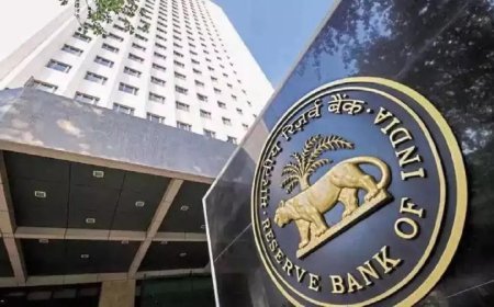 ग्राहकों की बढ़ी मुश्किलें- इस बैंक की बैंकिंग सेवाएं तत्काल प्रभाव से बंद, जमाकर्ता अब नहीं निकाल सकेंगे अपने ही खाते से मेहनत की कमाई