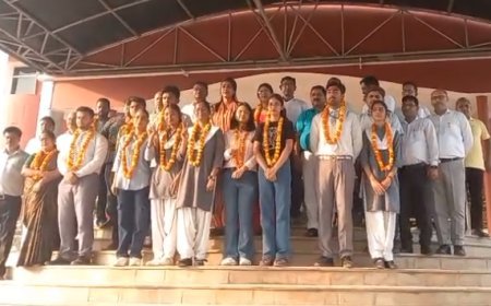 Ballia: लोगों को न्याय दिलाने की इच्छा रखने वाली अंजू सिंह ने 94% अंक प्राप्त कर स्कूल में पहला स्थान हासिल किया।