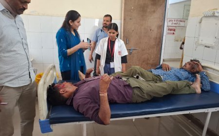 Hathras : दो बाइकों की आमने-सामने टक्कर, चाचा-भतीजा गंभीर घायल