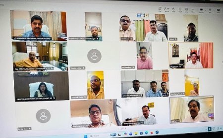 Lucknow: वैश्विक परिस्थितियों के मद्देनजर श्रम विभाग की तैयारियों की समीक्षा, 2 दिन Work From Home लागू करने के निर्देश। 