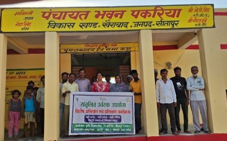 Sitapur: धरती की सेहत बचाने को आगे आए पकरिया के किसान, संतुलित खाद का लिया संकल्प। 