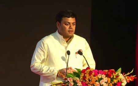 Lucknow : सीएम योगी ने वितरित किए प्रतीकात्मक चेक, अनुदेशकों को मिला सीधा लाभ, होलिस्टिक रिपोर्ट कार्ड’ का हुआ विमोचन