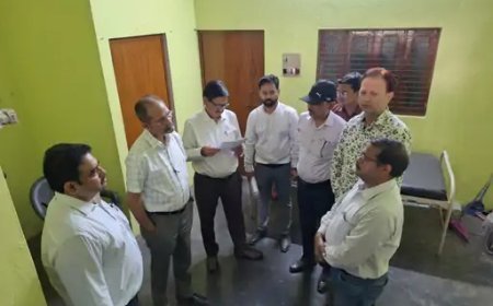 Hathras : जच्चा-बच्चा की मौत के बाद नवज्योति नर्सिंग होम सीज, प्रशासनिक टीम ने शुरू की जांच