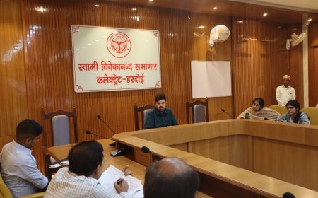 Hardoi: मंदिरों एवं पर्यटन स्थालों के निर्माण कार्य गुणवत्ता परक पूर्ण करायें- अनुनय झा
