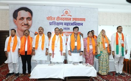 हरदोई में भाजपा का जिला प्रशिक्षण वर्ग शुरू, दिनेश शर्मा बोले- वैचारिक स्पष्टता से मजबूत होता है संगठन। 