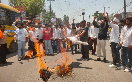 Saharanpur : गौरक्षा दल के राष्ट्रीय अध्यक्ष पर जानलेवा हमले और धमकी के विरोध में प्रदर्शन, गिरफ्तारी न होने पर महापंचायत की चेतावनी