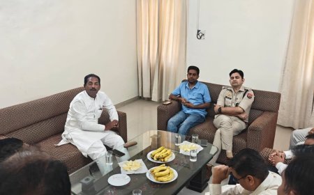Deoband : लालवाला मामला- एससी-एसटी आयोग के सदस्य देवबंद पहुंचे, अधिकारियों से बैठक कर न्यायपूर्ण कार्रवाई के दिए निर्देश