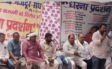 Saharanpur : सफाई कर्मचारियों की हड़ताल से चरमराई व्यवस्था-धरना स्थल की बिजली काटने पर भड़के कर्मचारी
