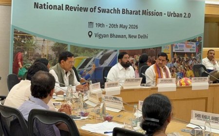 Lucknow: स्वच्छ भारत मिशन-Urban 2.0 की राष्ट्रीय समीक्षा बैठक में शामिल हुए मंत्री ए.के. शर्मा। 