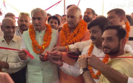 Saharanpur : मुजफराबाद में खुला इलेक्ट्रिक स्कूटी का नया शोरूम, पूर्व विधायक और राज्य मंत्री ने किया उद्घाटन