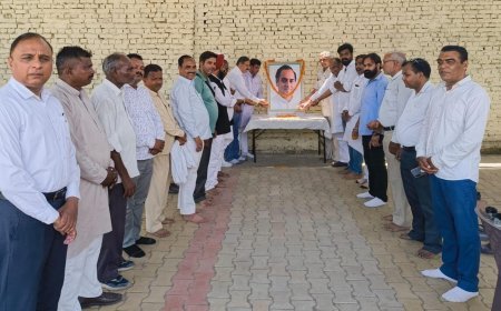 Saharanpur : राजीव गांधी की पुण्यतिथि पर कांग्रेस कार्यकर्ताओं ने अर्पित की श्रद्धांजलि, देश के विकास में योगदान को सराहा