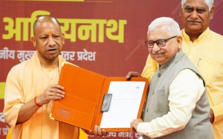 Lucknow : मुख्यमंत्री योगी आदित्यनाथ ने 17 निवेशकों को सौंपे आवंटन पत्र 