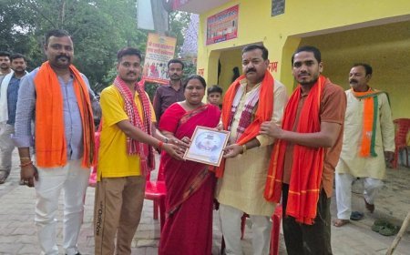 Hardoi: सांडी विधायक प्रभाष कुमार का जन्मदिन सेवा भाव के साथ मनाया गया, जगह-जगह भंडारे व फल वितरण। 