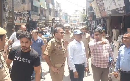 Sambhal: सम्भल में गरजा बुलडोजर, अतिक्रमणकारियों में मचा हड़कंप।