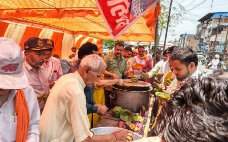 हरदोई में पूर्व सैनिक वेल्फेयर फाउंडेशन द्वारा विशाल भंडारे का आयोजन, पूर्व सैनिकों और अतिथियों का हुआ सम्मान।
