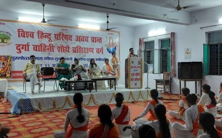 Hardoi: संडीला में दुर्गा वाहिनी का सात दिवसीय प्रांत शौर्य प्रशिक्षण वर्ग शुरू।