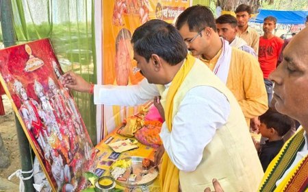 Hardoi: जेठ के चौथे बड़े मंगलवार पर उमड़ा आस्था का सैलाब, विशाल भंडारे में शामिल हुए पूर्व राज्यमंत्री सुनील अर्कवंशी। 