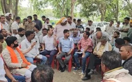 Ayodhya : विधायक की अधिकारियों को सख्त चेतावनी, लापरवाही मिलने पर तय होगी व्यक्तिगत जिम्मेदारी
