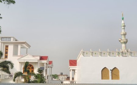 Sitapur : अपराध से जुड़े व्यक्ति का आलीशान साम्राज्य चर्चा में, कुख्यात अपराधी से संबंधों को लेकर जांच एजेंसियां सतर्क