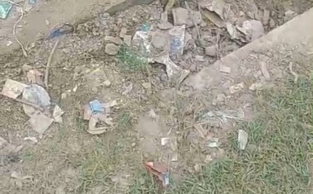Sitapur : ग्राम पंचायत रहीमाबाद में नालियां चोक होने से जलभराव, गंदगी के कारण राहगीरों और ग्रामीणों का जीना दुश्वार