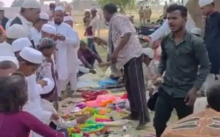 Hardoi : हरपालपुर इलाके में सौहार्दपूर्ण माहौल में मनाया गया बकरीद का त्योहार, नमाज के बाद बच्चों ने मेलों में की जमकर खरीदारी