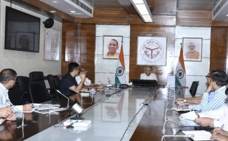 Lucknow : उत्तर प्रदेश में जनगणना कार्य में तेजी लाने और टीजीटी परीक्षा को निष्पक्ष कराने के लिए मुख्य सचिव ने दिए कड़े निर्देश