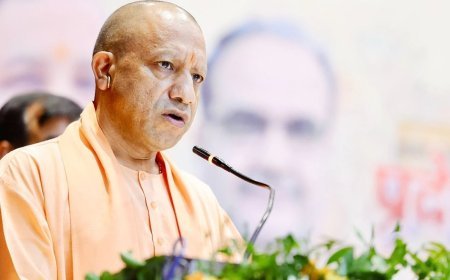 Lucknow : मुख्यमंत्री राहत कोष से मिली मदद, पीड़ित परिवार को मिला संबल, सौंपा 5 लाख रुपये का चेक