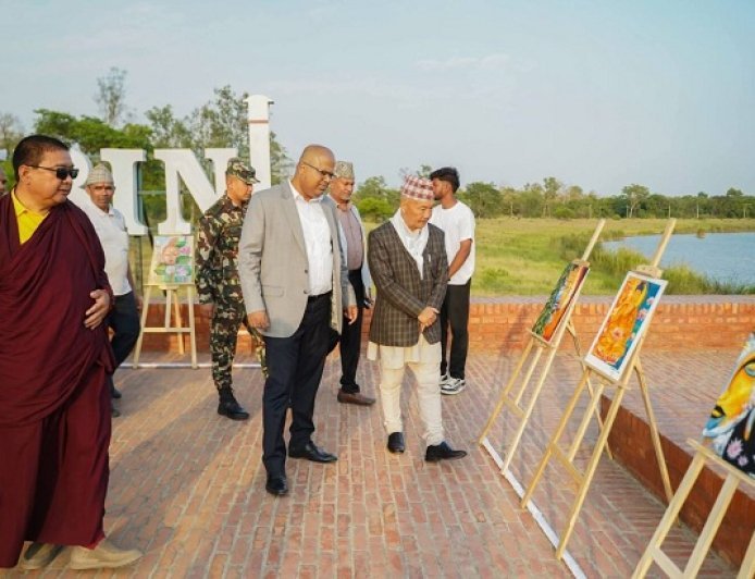 लुंबिनी में बुद्ध जयंती पर भारत-नेपाल की सांस्कृतिक संगम की झलक, भव्य आयोजन में शांति और समरसता का संदेश।