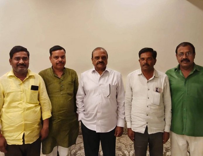 Hardoi: सांसद जयप्रकाश रावत को लोक लेखा समिति में मिली अहम जिम्मेदारी, जिले में खुशी की लहर। 