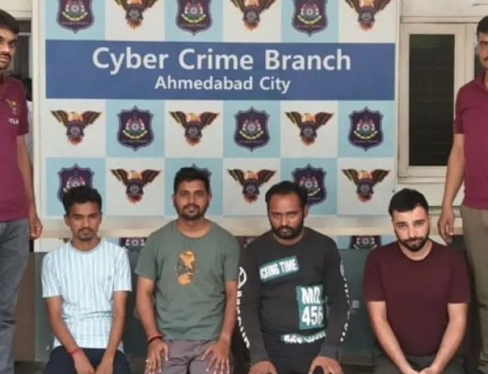 अहमदाबाद साइबर क्राइम ब्रांच ने पकड़ा देश का पहला हाई-टेक आधार फ्रॉड: डीपफेक वीडियो से बायोमेट्रिक सुरक्षा को दी मात।