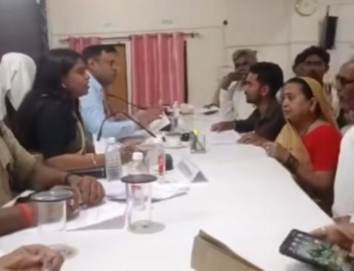 Sitapur: सम्पूर्ण समाधान दिवस- 368 शिकायतें आईं, 47 का मौके पर निस्तारण।