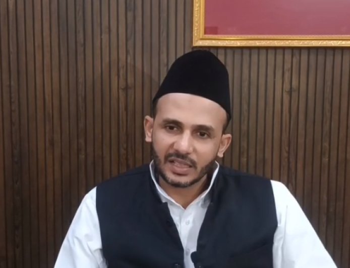 Sambhal: मुर्शिदाबाद हिंसा पर बर्क का बड़ा हमला- पहले खुद झांकें, फिर दूसरों पर उठाएं उंगली। 