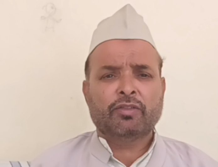Sambhal: ODOC से नॉनवेज बाहर: AIMIM नेता का दो टूक- फैसला ठीक, लेकिन तहजीब पर चोट, कबाब-बिरयानी की पहचान पर संकट? ODOC फैसले पर उठे सवाल। 