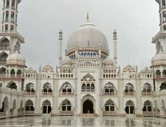 Deoband: मजलिस-ए-आमला की बैठक में शिक्षा और निर्माण कार्यों पर मंथन, दारुल उलूम में हुई कार्यकारिणी समिति की बैठक। 