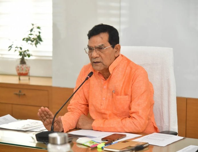 Lucknow : अखिलेश राज में ‘कटियाबाजों’ को मिला संरक्षण, अखिलेश सरकार ने पूरे बिजली ईको सिस्टम में 'बबूल' बोने का काम किया : एके शर्मा