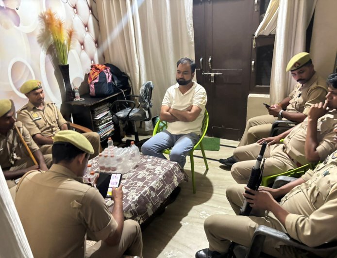 Saharanpur : बसपा नेता सरफराज राईन नजरबंद, लालवाला गांव जाने से पुलिस ने रोका
