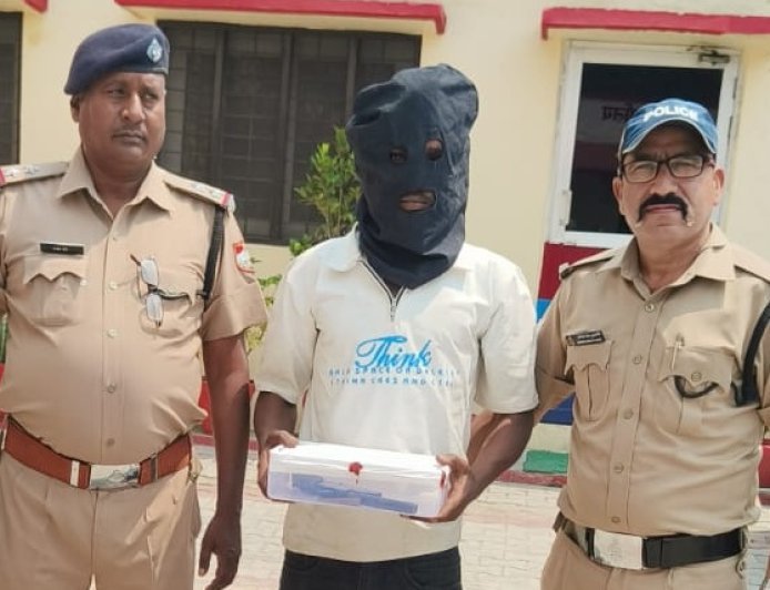 Bajpur : अवैध तमंचे और कारतूस के साथ रामपुर का युवक गिरफ्तार